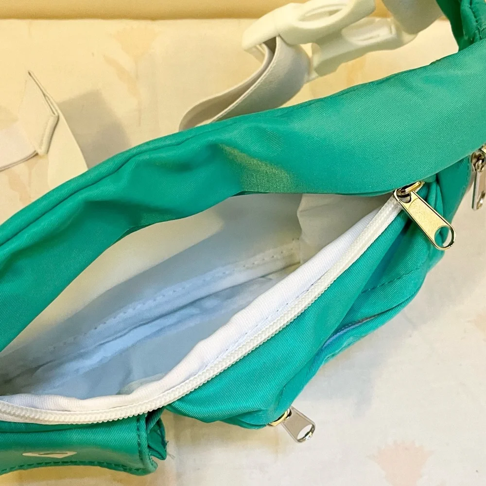 BNWT WAG! Dog Walker Fanny pack